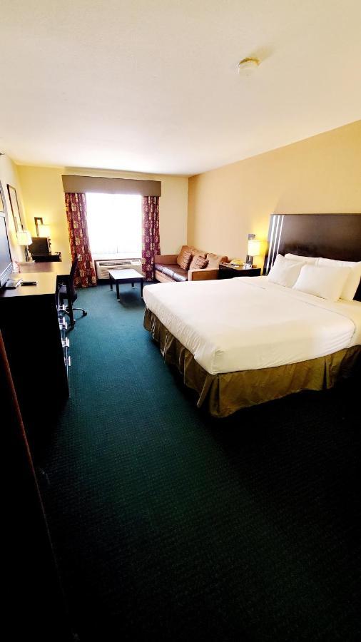 Executive Inn Alva Bagian luar foto