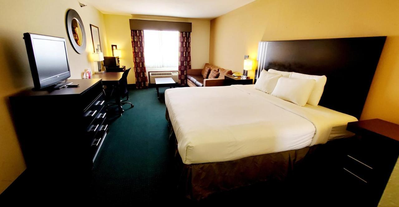 Executive Inn Alva Bagian luar foto