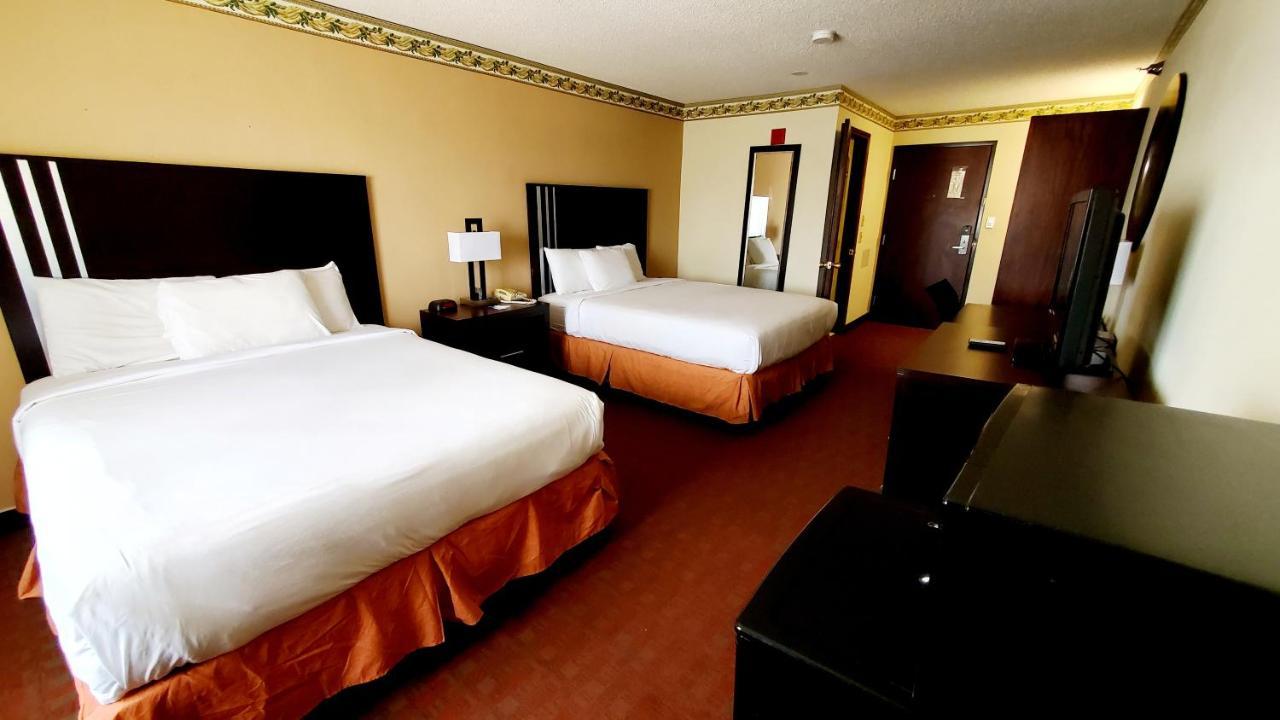 Executive Inn Alva Bagian luar foto
