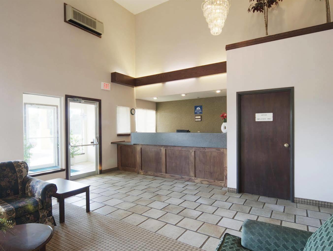 Executive Inn Alva Bagian luar foto